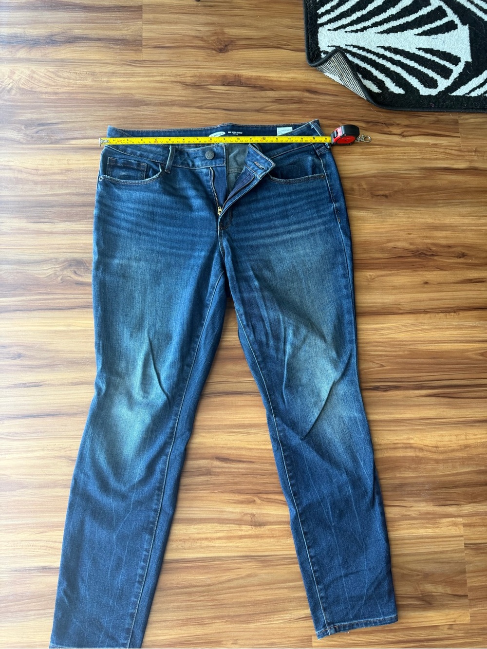 Old Navy pop Icon Women's Skinny Jeans in Dark Blue Wash